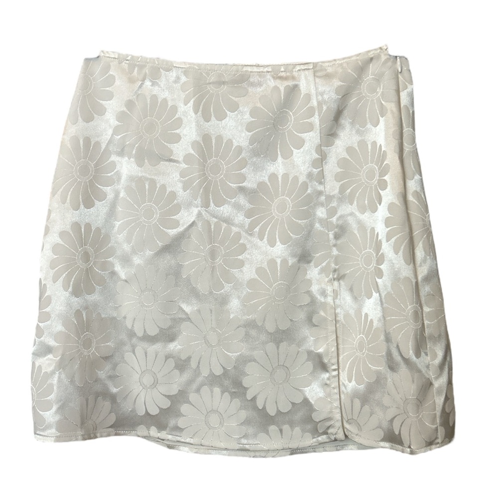Nova Vintage White Floral Mini skirt size XS side slit